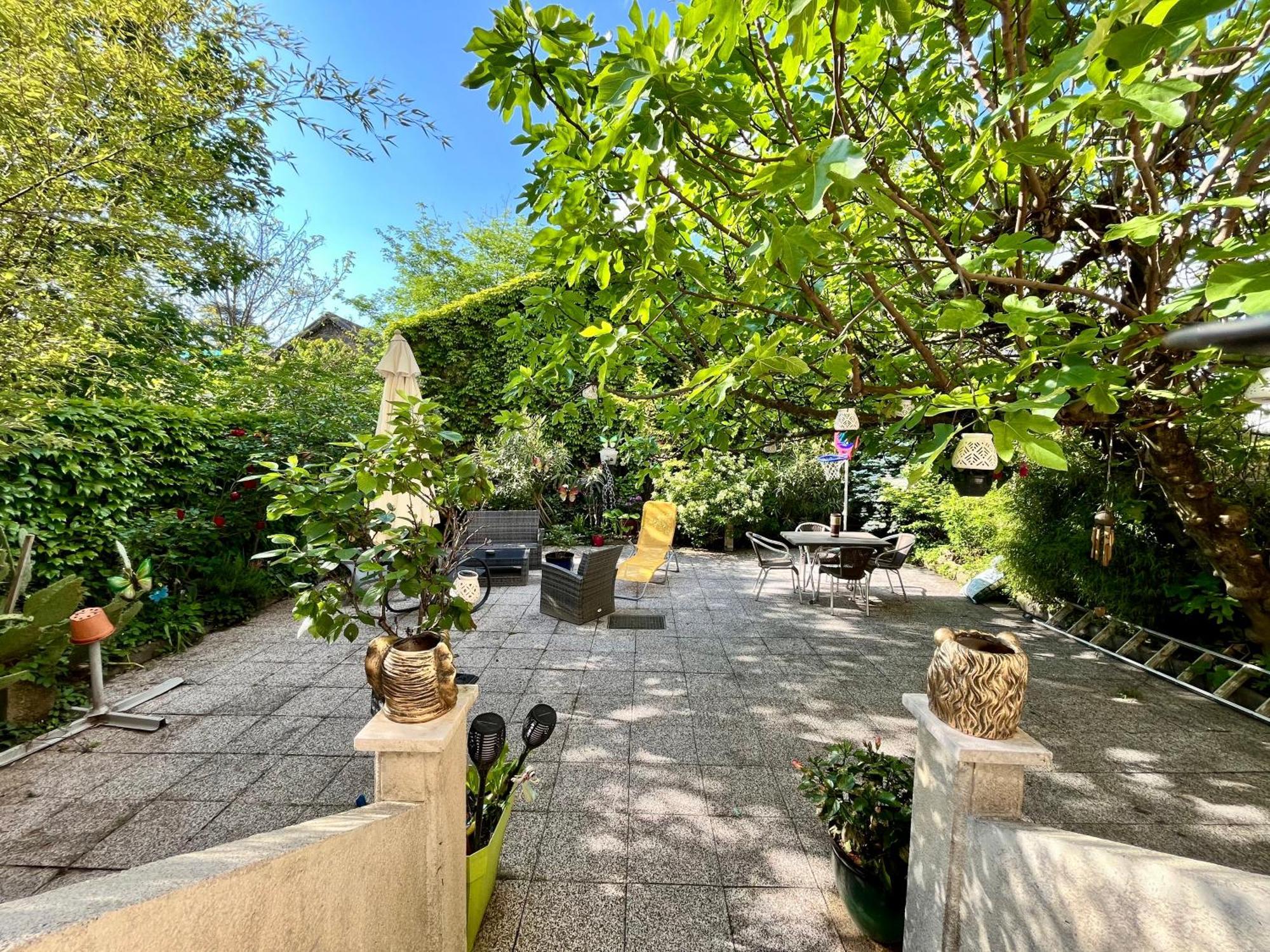 La Casa, Acces Terrasse De L'Etablissement Appartement Rives  Buitenkant foto